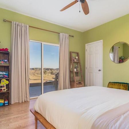 Near Pappy & Harriet'S + Rimrock Ranch W/ Hot Tub Villa Pioneertown Exteriör bild