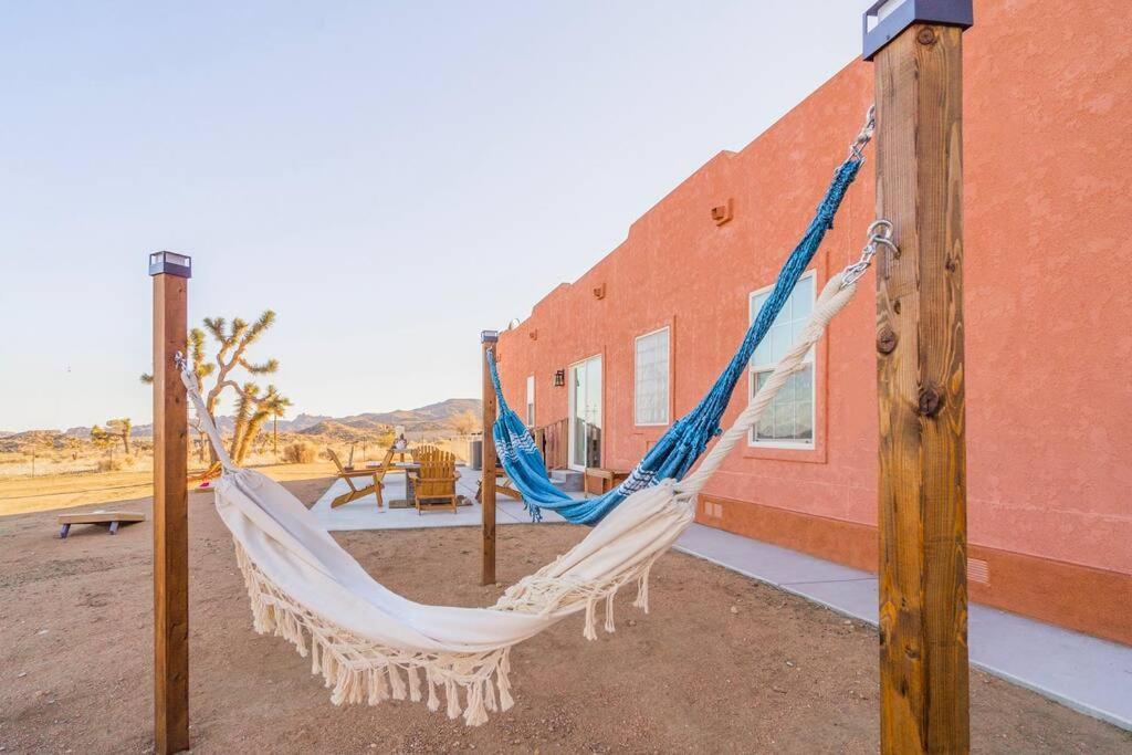 Near Pappy & Harriet'S + Rimrock Ranch W/ Hot Tub Villa Pioneertown Exteriör bild