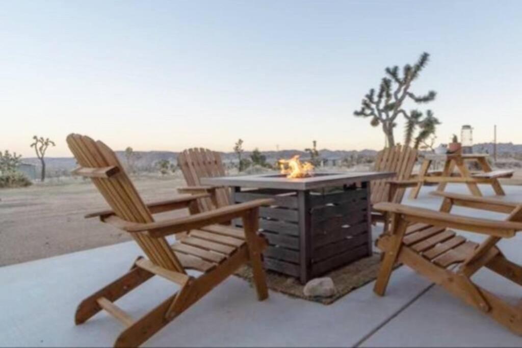 Near Pappy & Harriet'S + Rimrock Ranch W/ Hot Tub Villa Pioneertown Exteriör bild