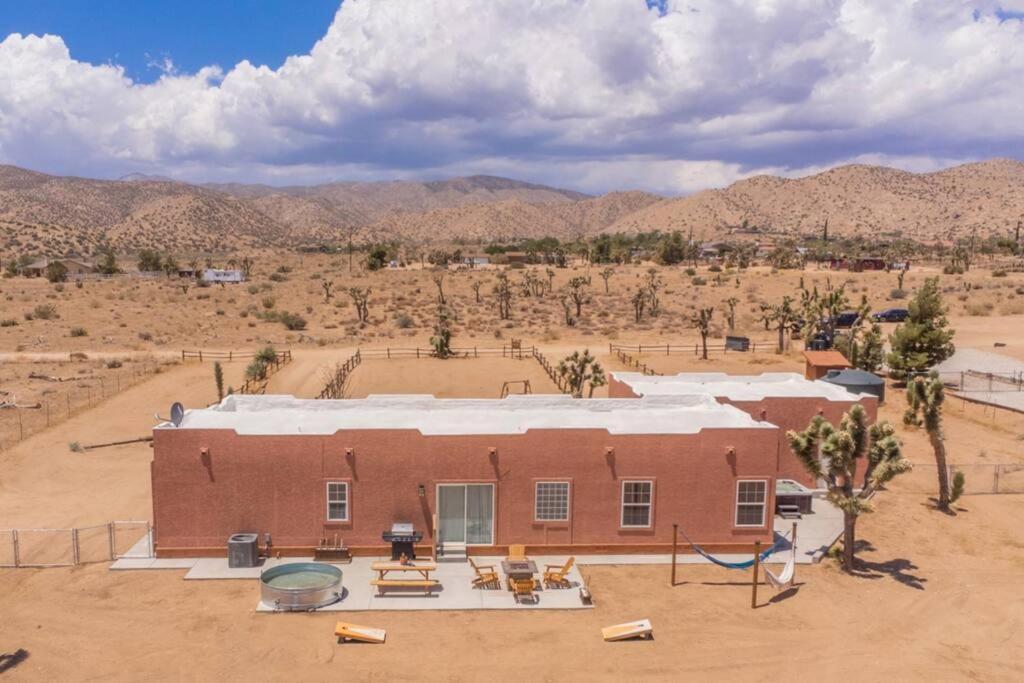 Near Pappy & Harriet'S + Rimrock Ranch W/ Hot Tub Villa Pioneertown Exteriör bild