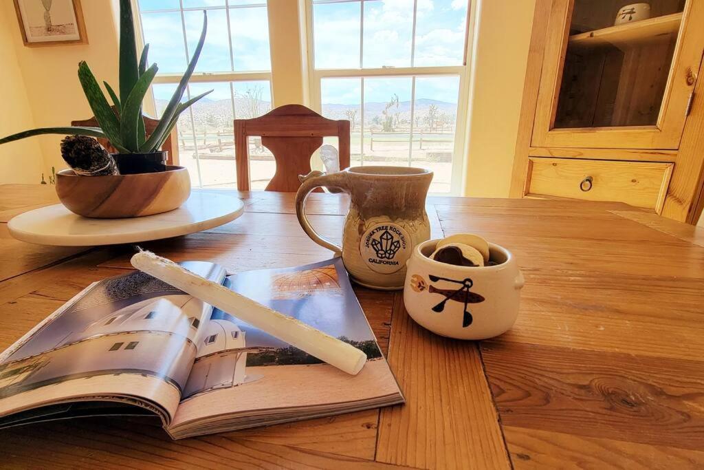 Near Pappy & Harriet'S + Rimrock Ranch W/ Hot Tub Villa Pioneertown Exteriör bild
